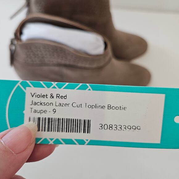 Violet & Red Jackson Lazer Cut Topline Bootie Taupe Women 9 Boho Western Neutral - Picture 9 of 9